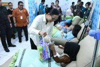 Kajati Jabar Mengadakan Bakti Sosial di SLB Negeri Purwakarta dan RSUD Bayu Asih